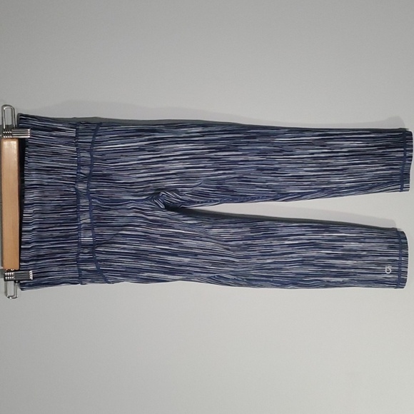 GapFit pants women's sz xs blue white abstract vertical lines activewear… - Picture 3 of 12